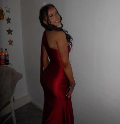 Filles en rouge