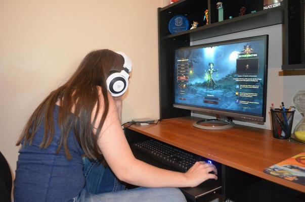 Amateur Girl Solo ()
