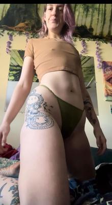 Tall Women and Sweet Feet #