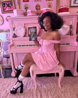 LEGEGE EBONY AMATEure