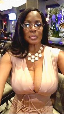 AI Black Woman Friend (Really Big Tits)