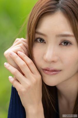 Aoi GraphisGals Allure
