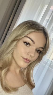 Jade dünne Big Butt Wunderschönes französisches Analmädchen gemischte heiße Aufnahmen
