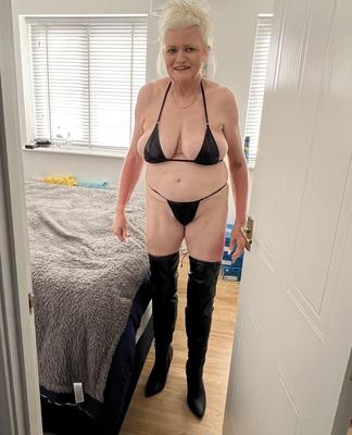 Maduro en bikini nuevo
