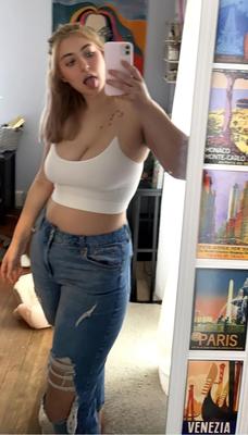 Selfies de puro petite pute