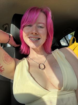Luv Big Subs Big Ass Pink Hair Sexy Beauty Girl Mixed Hot Photo
