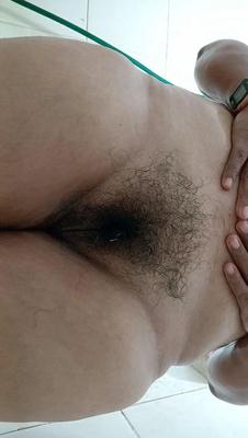 Haarige Muschi Latina