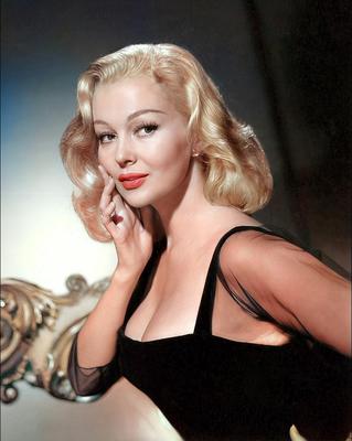 A atriz vintage Greta Thyssen em Hiper Resolução
