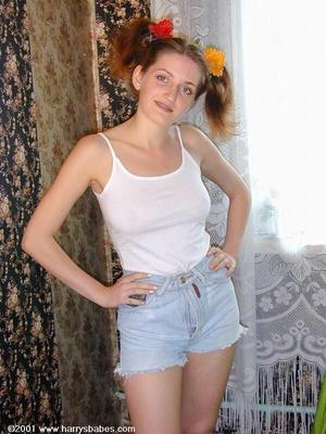 Нелли подросток