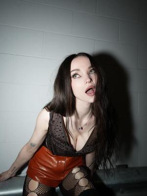 Dove Cameron Vários
