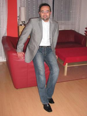 Ist ihr Mann bei der Arbeit, kommt der Nachbar zu Besuch