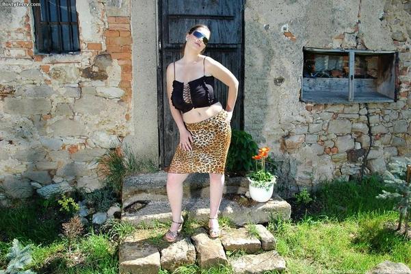 Saia de leopardo Terry Nova ao ar livre