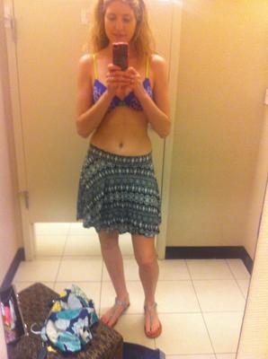 Beautiful girlfriend Courtney exposed