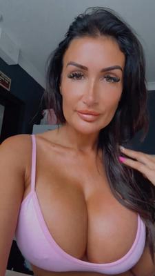 Bimbo épouse douze