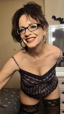 Miss Dawson Big Butt pequeñas tetas sexy milf británico con gafas m
