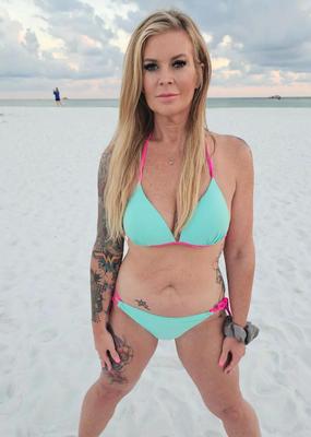 Scarlettefever hot blonde milf from reddit