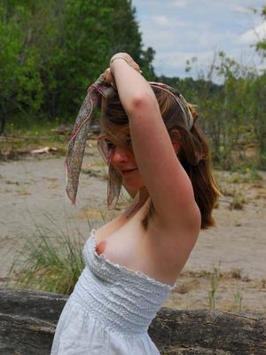 Hippiegoddess Araya Hairy Amateur se quita