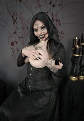 DARK GODDESS DAEKOH