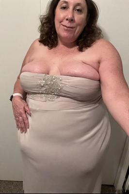 Mature Chubbies in Strapless Dresses