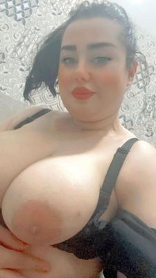 busty iranian woman