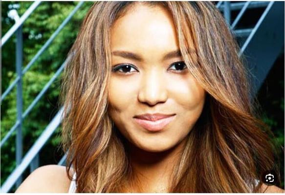 Crystal Kay; 