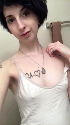 C'est en cloque qu'elle se revela Chiennasse Totale