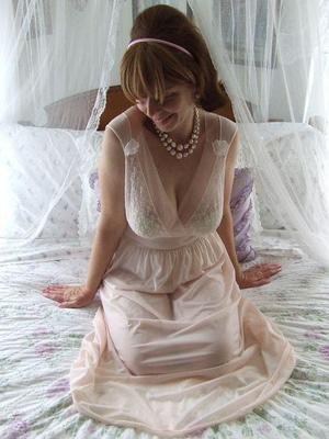 Ginger Milf ama la lencería