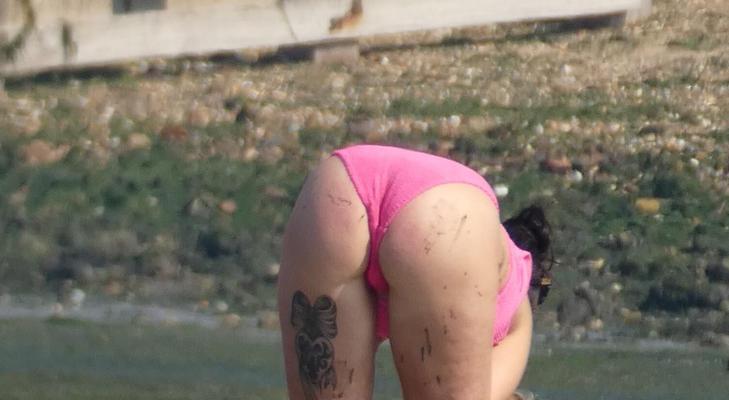 Pink piece