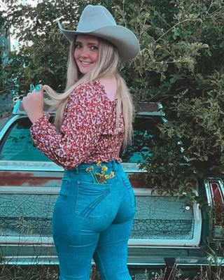 BBCの大学Snowbunny Pawg：Kelsey