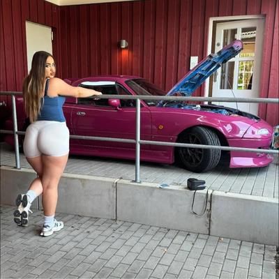 Laura B