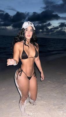 Latina caliente