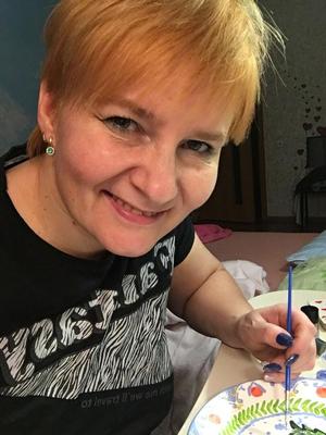 Nadiezhda rousse de Mitischi près de Moscou