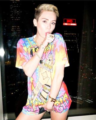 MILEY FCK CRS
