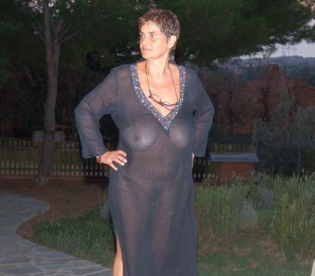 Haarige italienische Frau