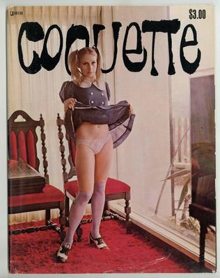 Forbidden Phots Votre tante Mieux vaut ne pas avoir trouvé sous votre lit