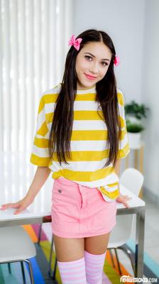  Mia River yo Sex Lessons From Stepdad