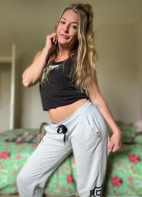 Peitos minúsculos de Skinny Blonde Chav Slut