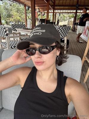 Tsvetana Wunderschöne riesige Titten Arsch sexy Brünette Mädchen gemischt heiß Pho Pho