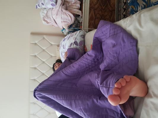 neva yalcin turkish sleeping pink soles 