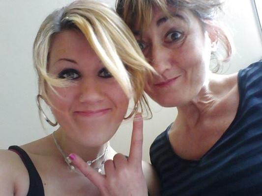 Mamá e hija nn