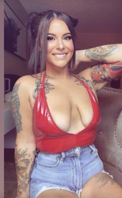 Cerdo con tetas holgadas