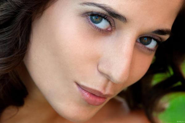 Irina B STEACHEA