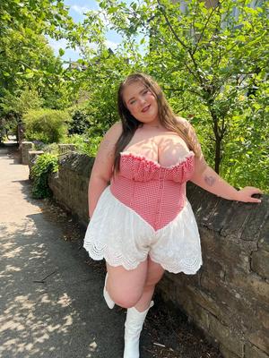 BBW Дженни Лав