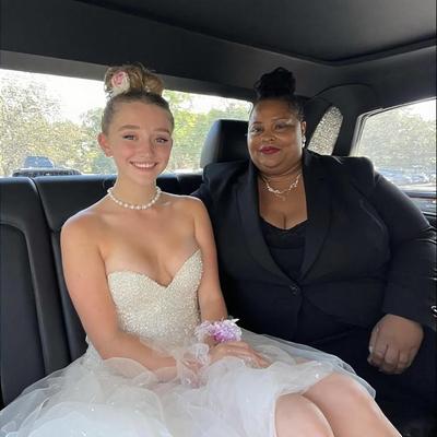 Prom senior, una noche especial (IA)