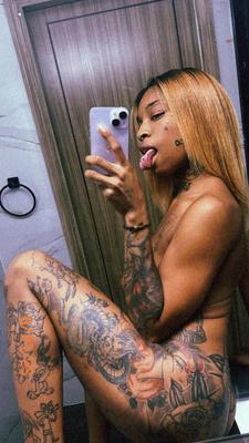 NYC Sexarbeiter Tattoo Körper Ebenholz
