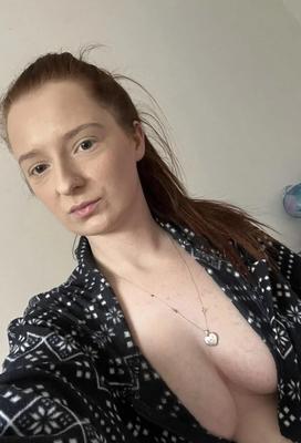 Sexy Little Red Head do nordeste do Reino Unido, então apaixonado por ela
