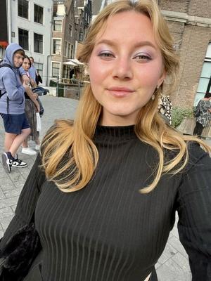 Koliska seios gigantes grandes butt but lindo ucraniano menina mista de menina mista