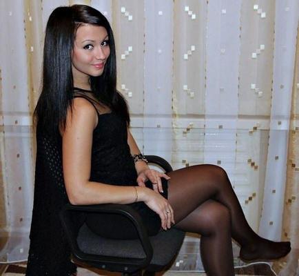 Every girl should wear pantyhose 