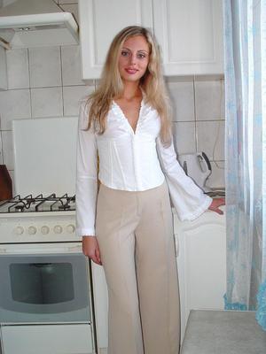 Sexy blond zu Hause