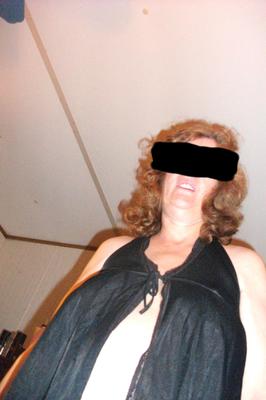 Ältere Frau, als sie etwas jünger war